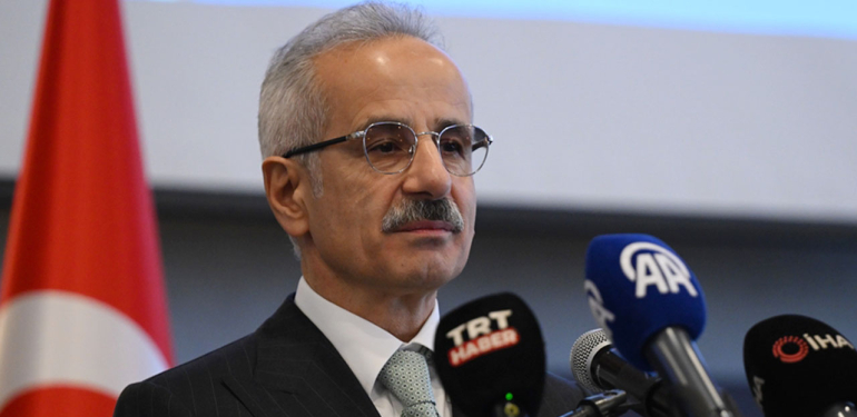 Bakan Uraloğlu, 4 büyük spor kulübünün stadına 5G teknolojisinin kurulacağını açıkladı